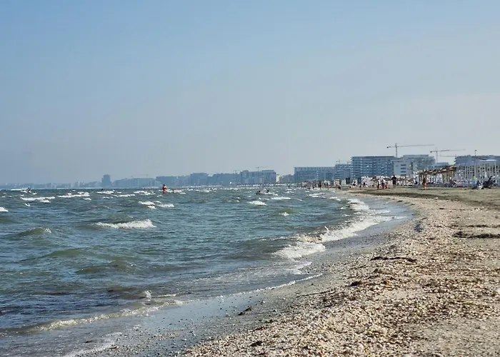 Sunrise Breeze Apartment *